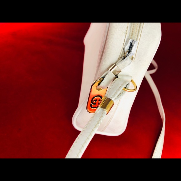 Gucci Crossbody Bag - Picture 5 of 8